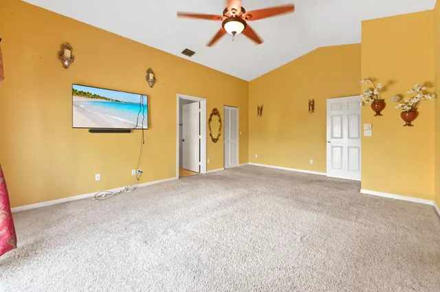 Residence photo 24