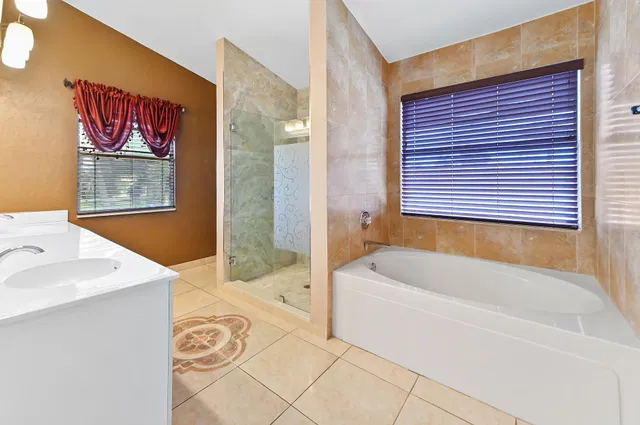 Residence photo 26