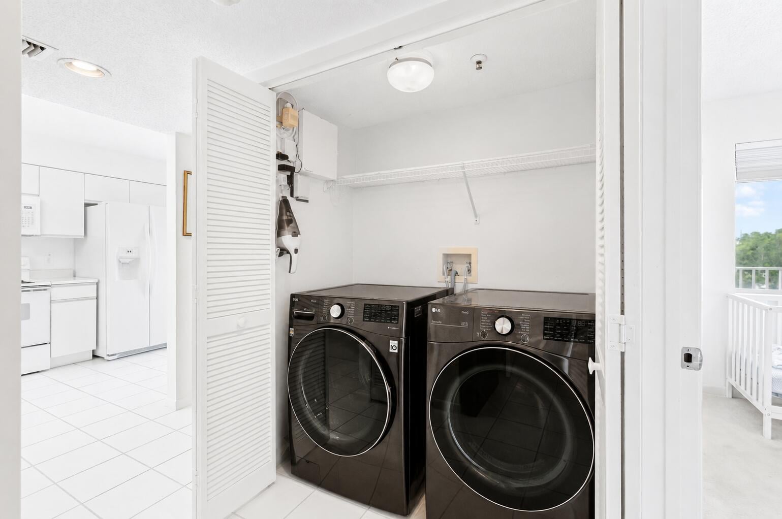 Unit 407 photo 13