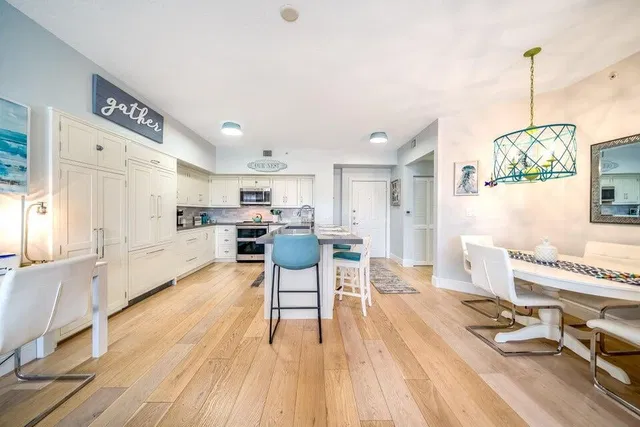 Pineapple Grove Village Condominiums Unit 1502 photo 8