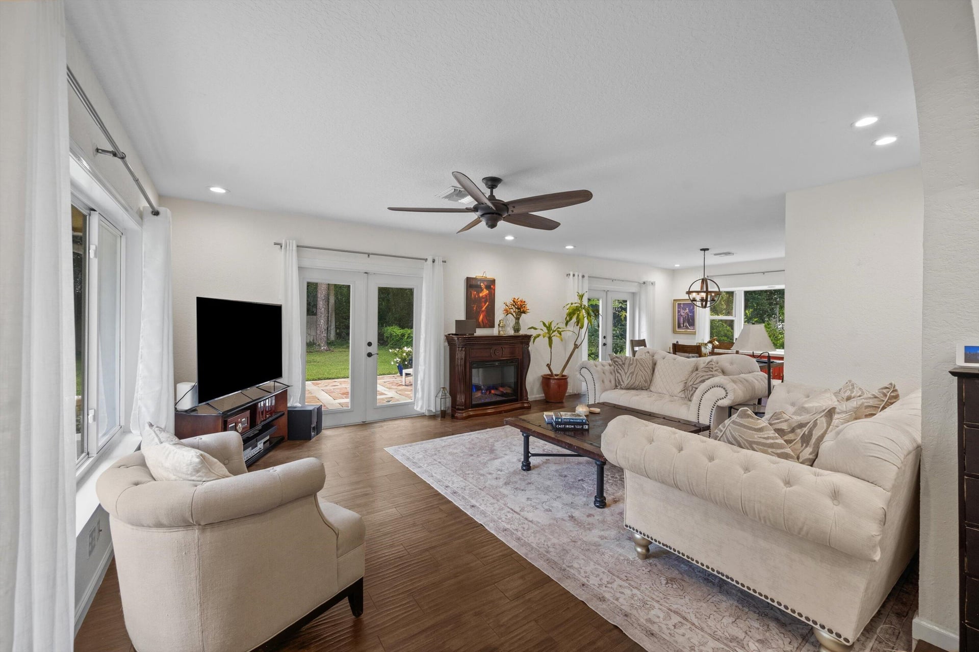Paddock Park 1 Residence photo 13