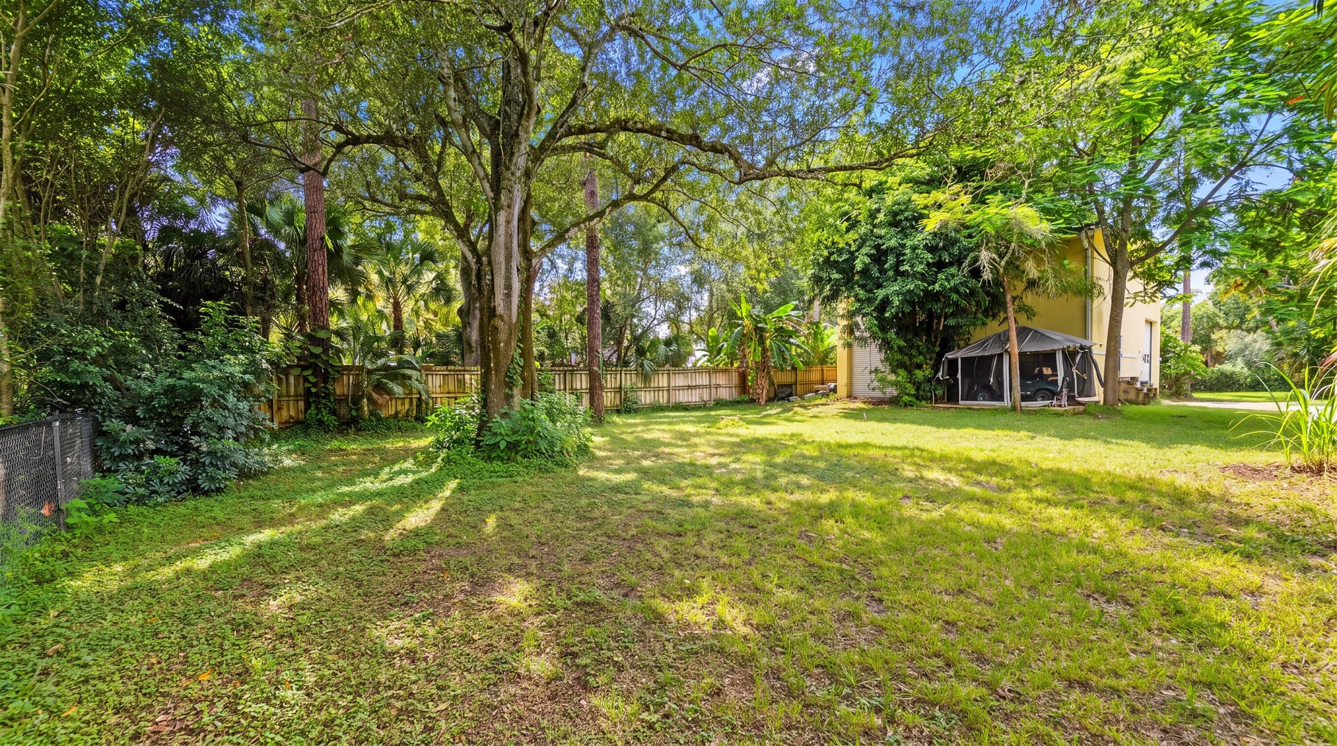 Paddock Park 1 Residence photo 73