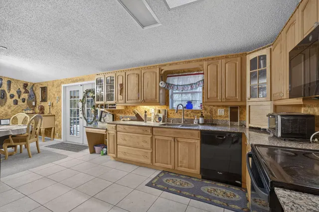  Residence photo 4
