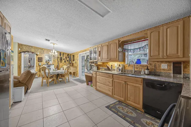  Residence photo 7