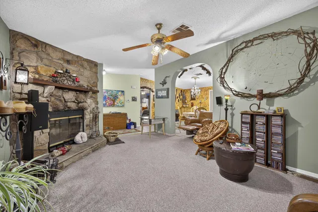  Residence photo 9