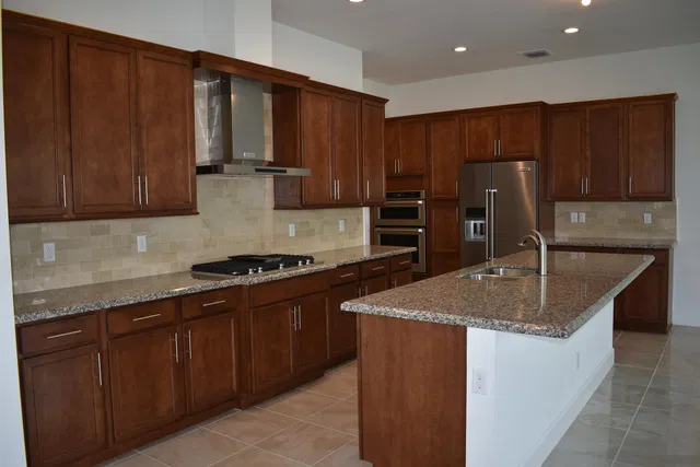 Residence photo 2
