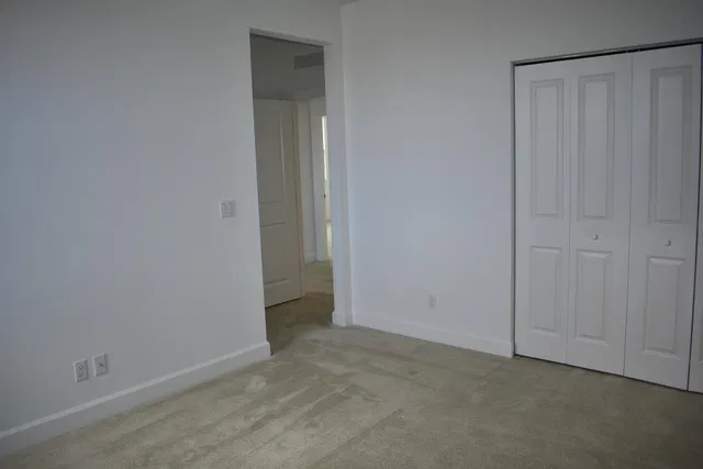 Residence photo 12