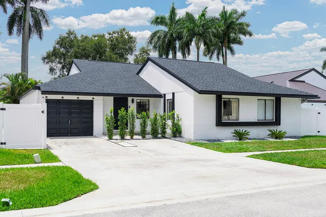Residence photo 3