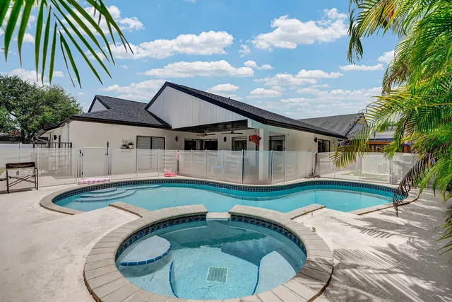 Residence photo 5