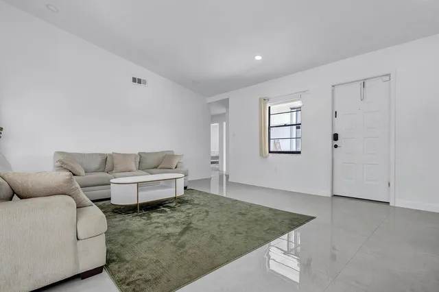 Residence photo 9