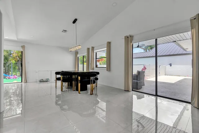 Residence photo 11