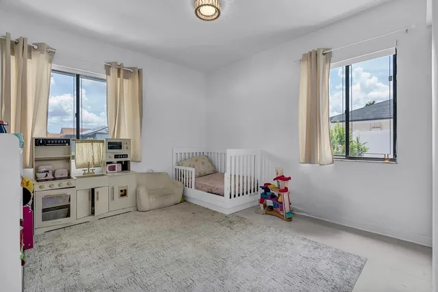 Residence photo 24