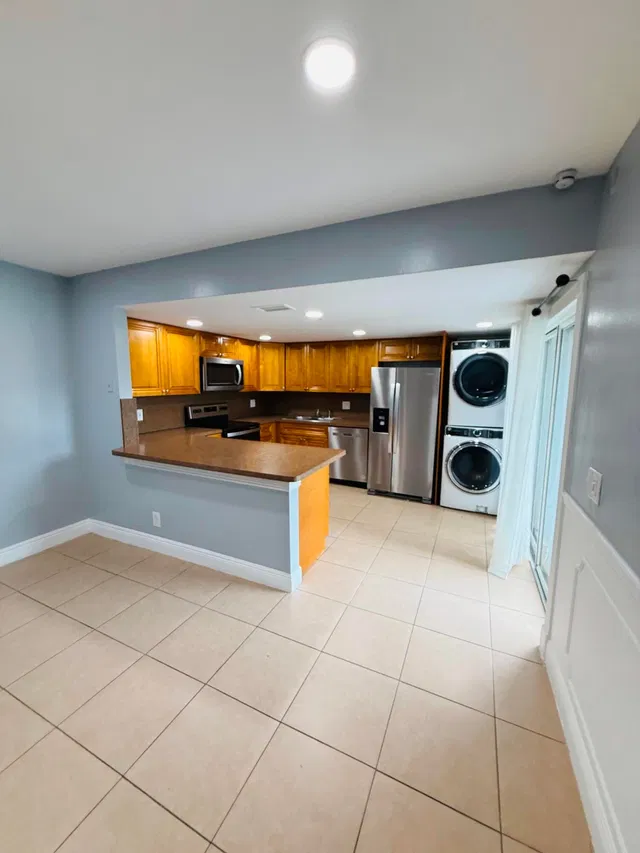  Residence photo 5