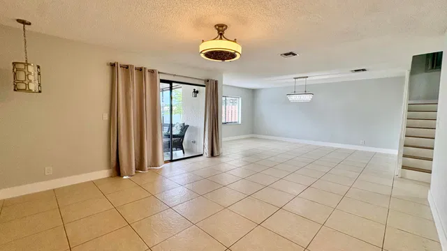 Residence photo 6