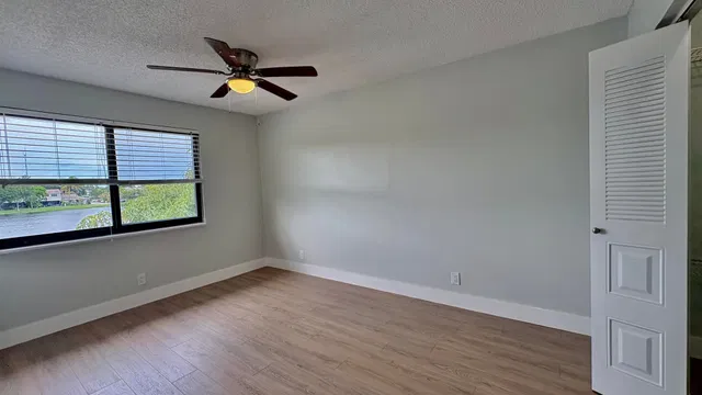 Residence photo 20