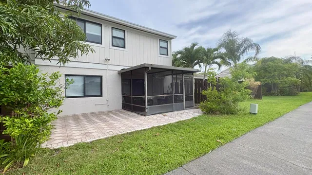 Residence photo 23