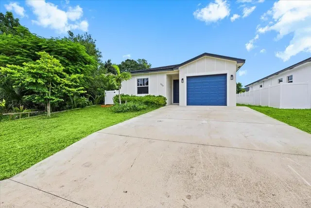 Residence photo 2