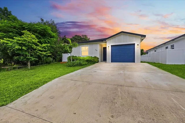Residence photo 3