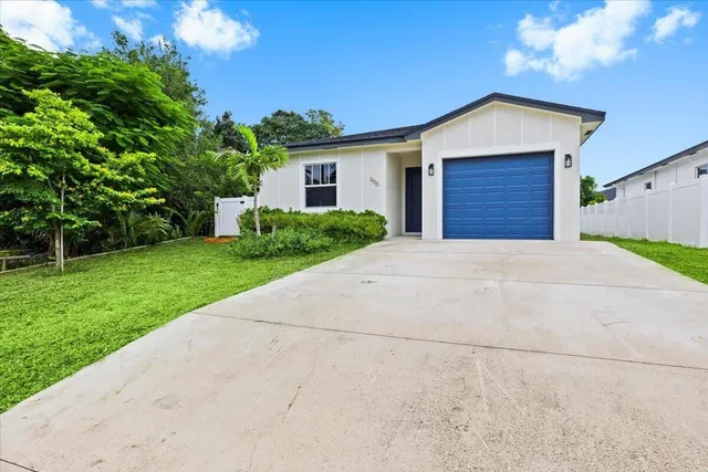 Residence photo 4