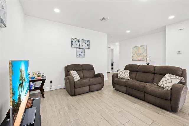 Residence photo 10