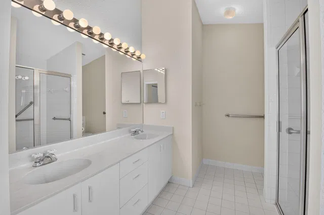 Residence photo 14