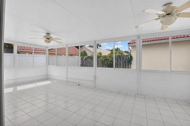 Residence photo 18