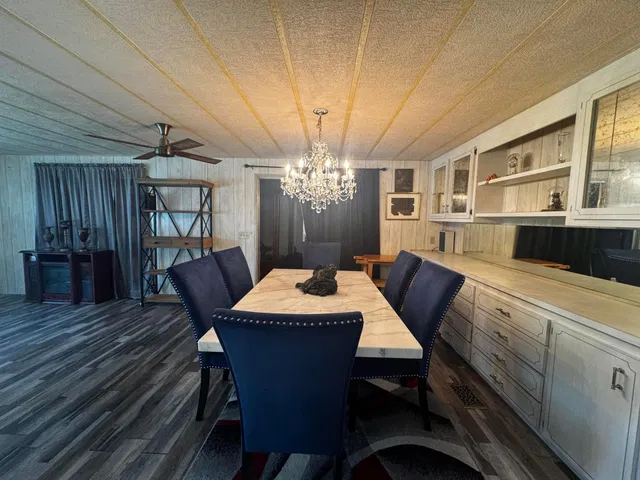 Residence photo 5