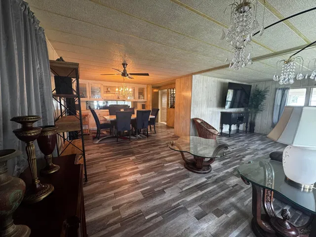 Residence photo 6
