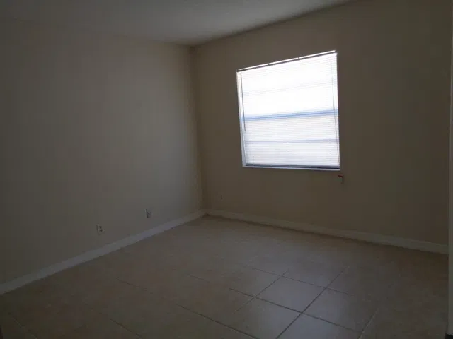 Unit 104 photo 12