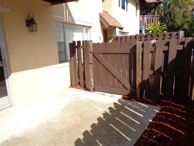 Unit 104 photo 21