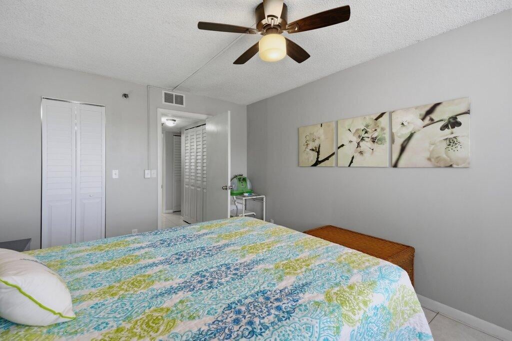Unit 404 photo 14