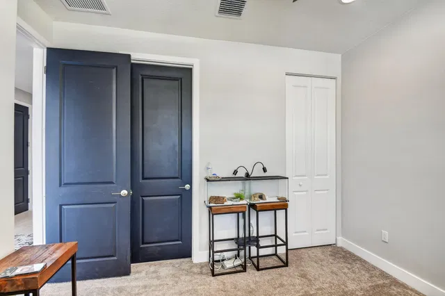 Residence photo 17