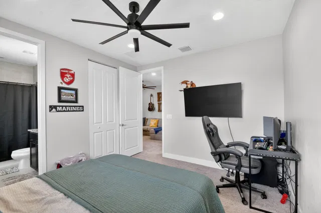 Residence photo 28
