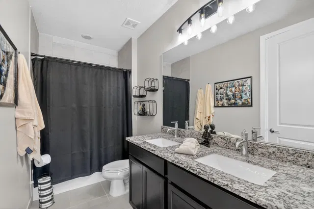 Residence photo 35