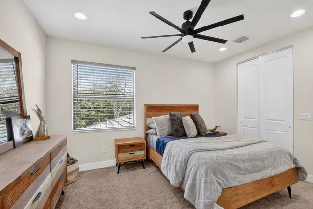 Residence photo 36