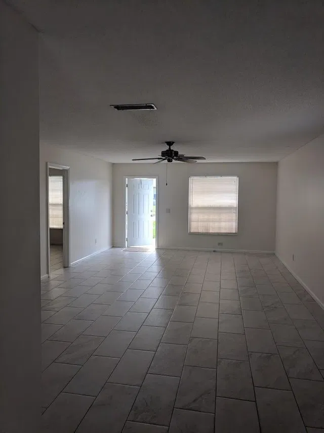 Residence photo 4