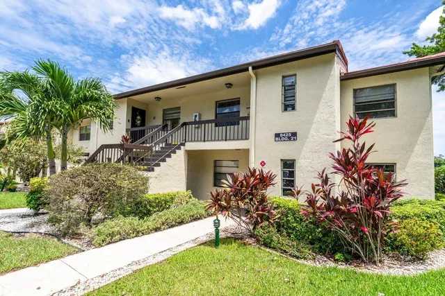 Boca Lago Country Club Homes Unit H photo 4