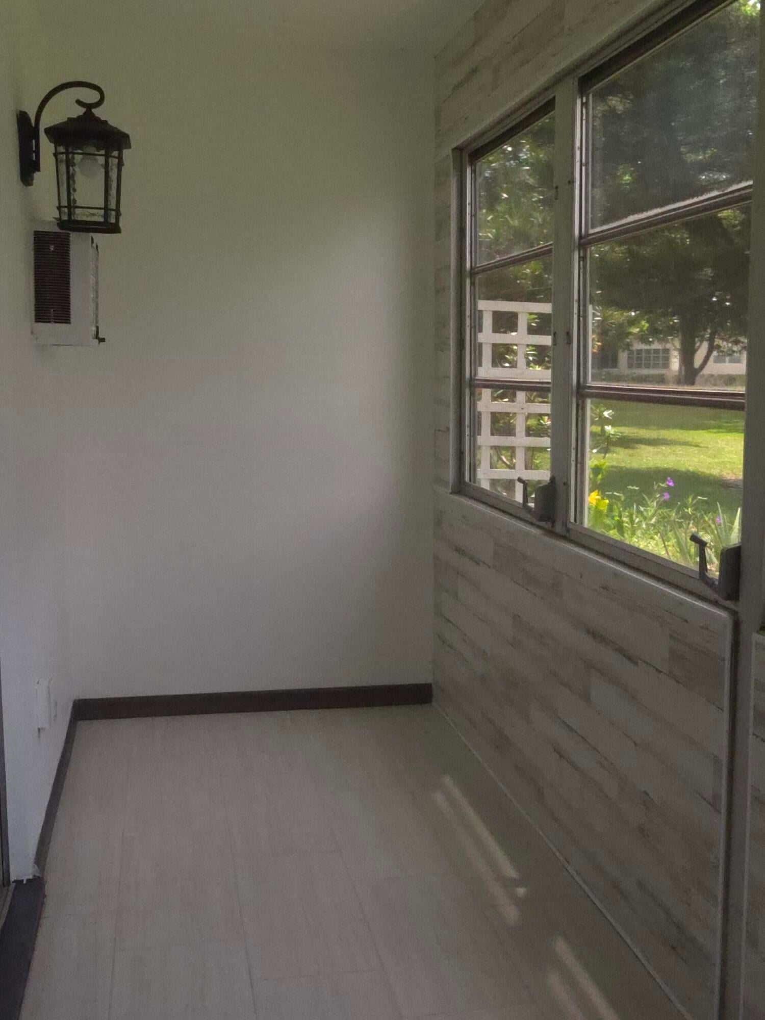 Residence photo 17