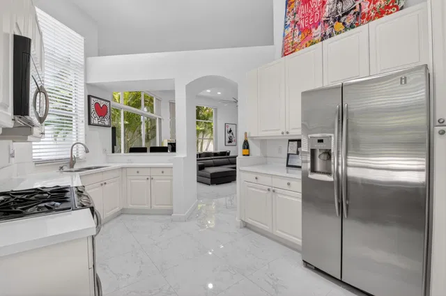Woodfield Country Club Residence photo 9