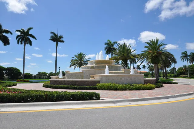 Woodfield Country Club Residence photo 40