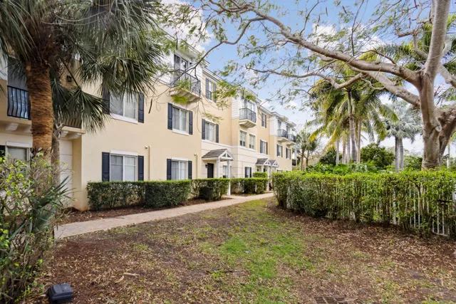 Residence photo 30