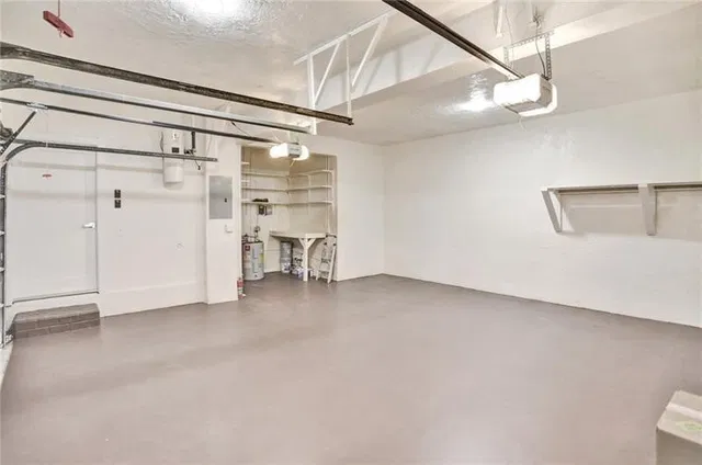Unit 1 photo 31