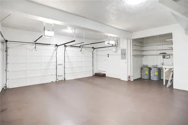 Unit 1 photo 32