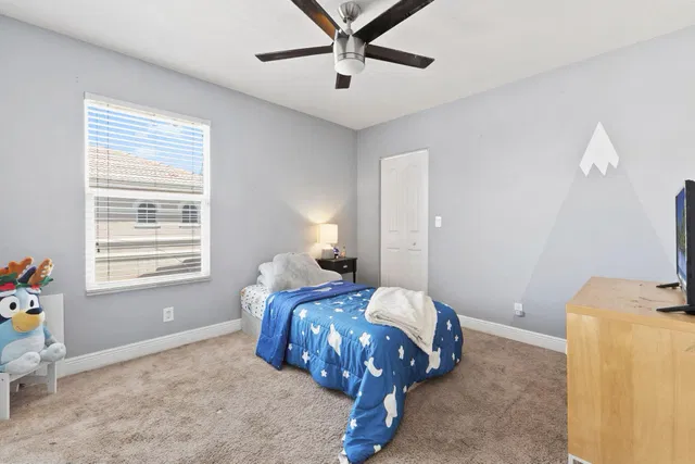 Residence photo 26