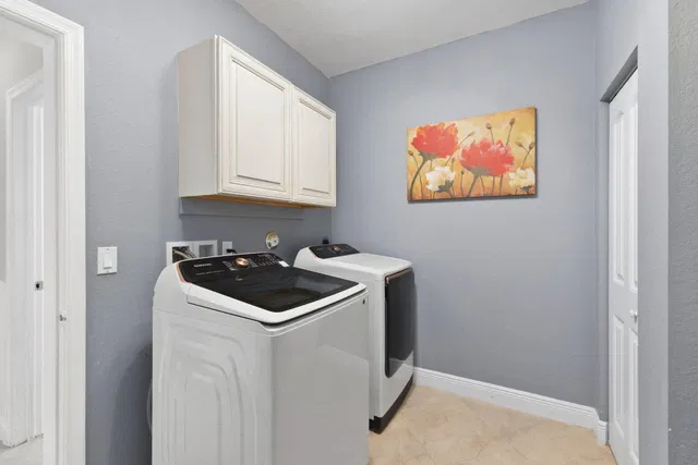 Residence photo 31