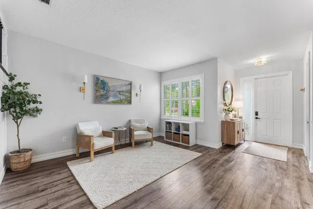 Residence photo 6