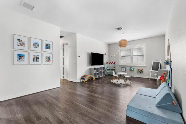 Residence photo 20