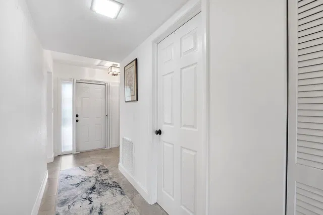 Unit 213 photo 6