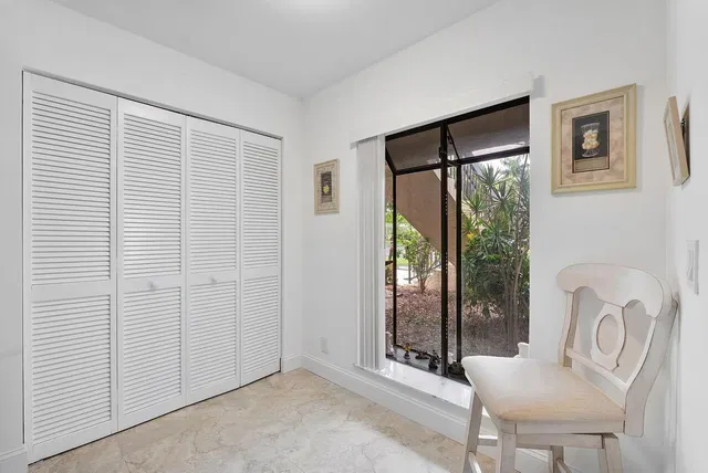 Unit 213 photo 10