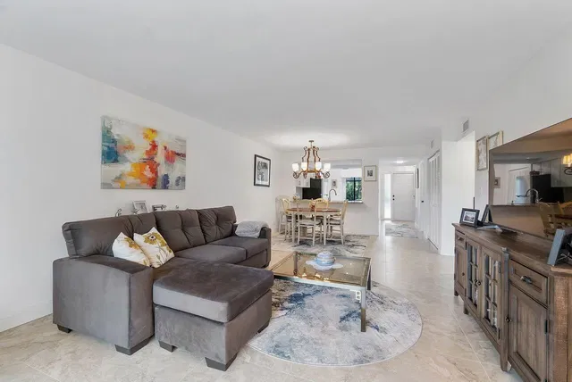 Unit 213 photo 18